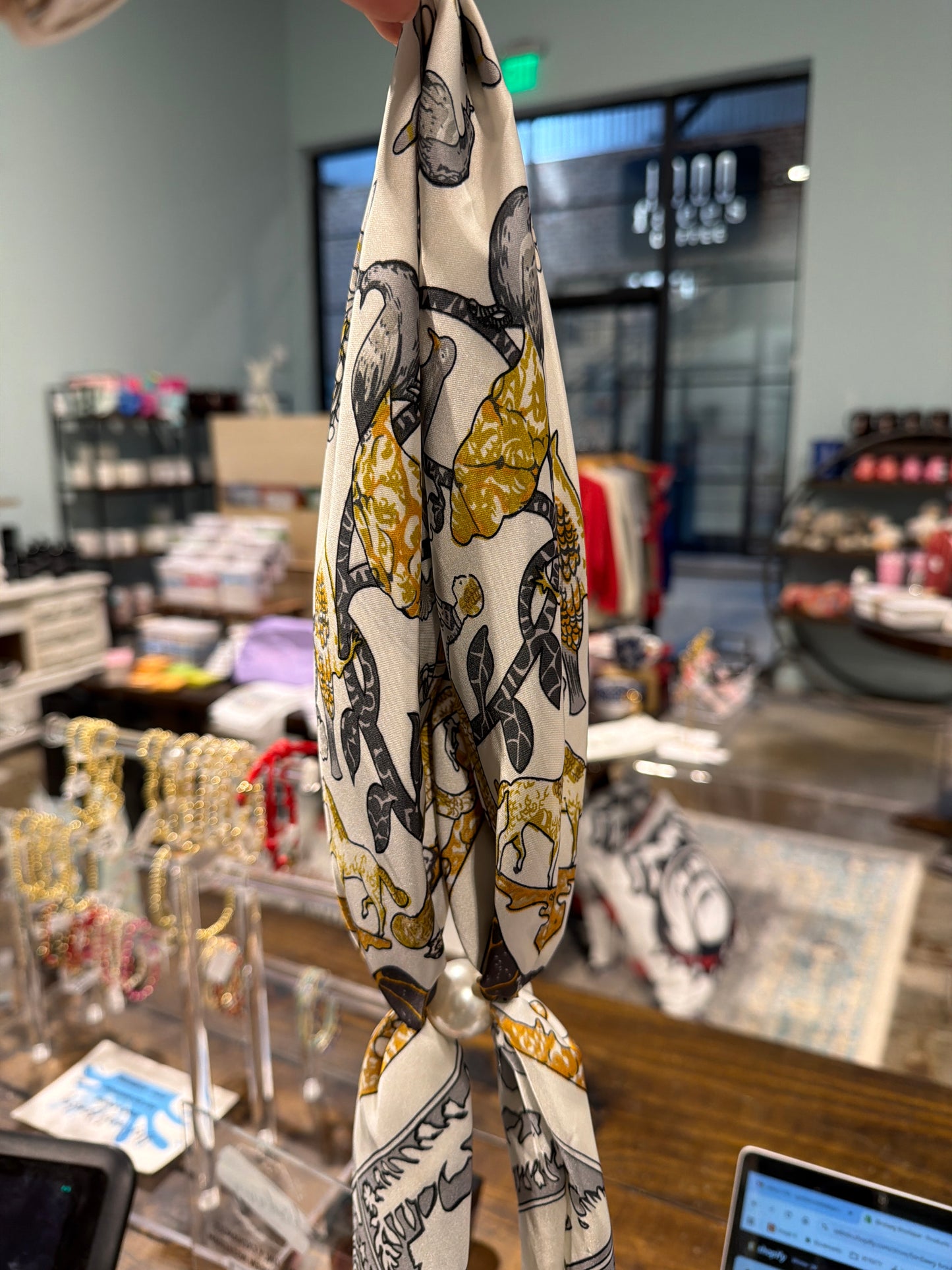Scarf Magnetic