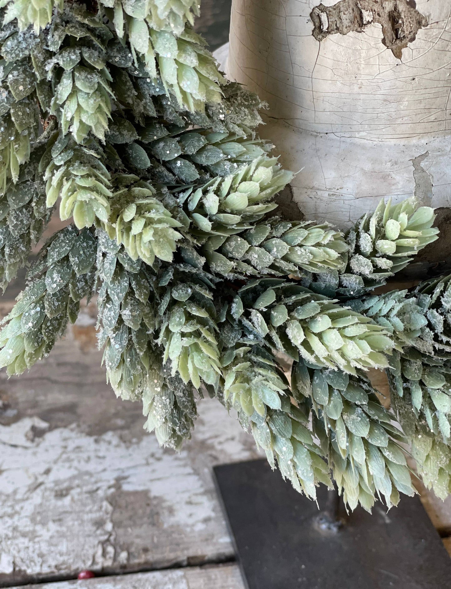 12” Frost Ridge Hops Candle Ring