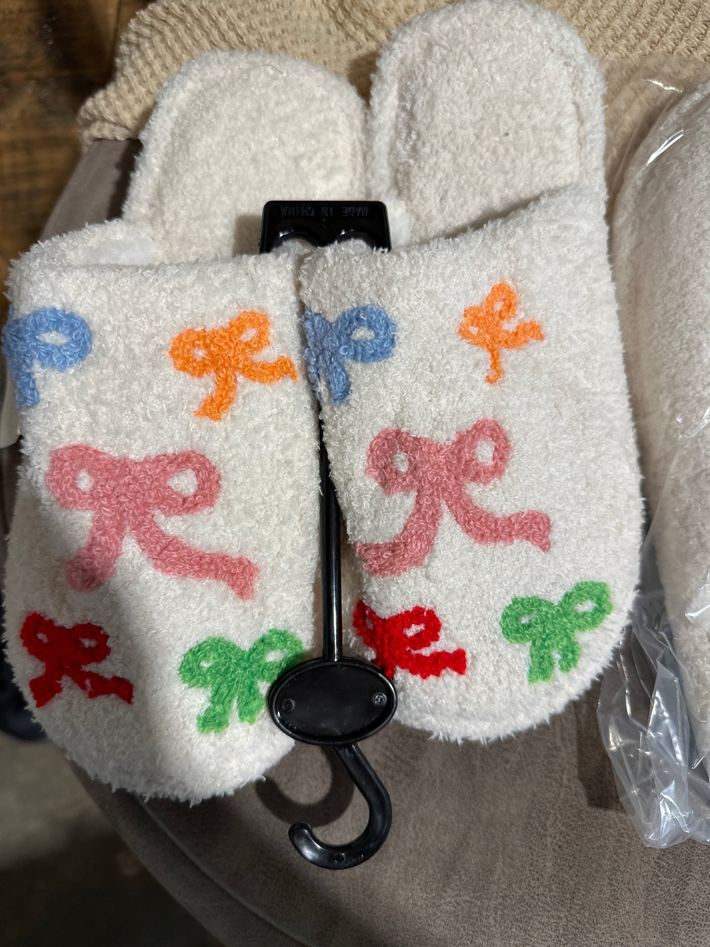 Bow slippers