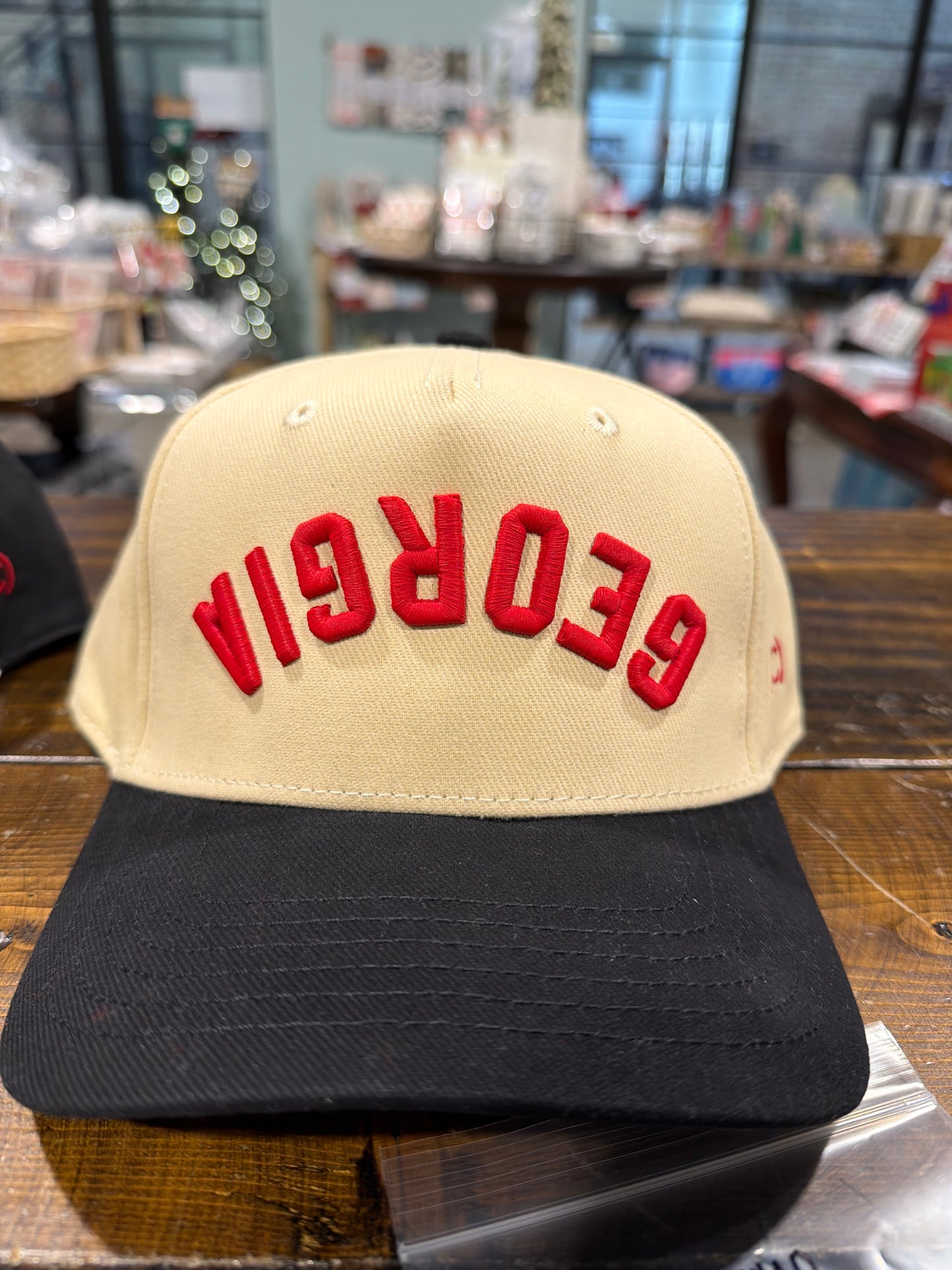 Georgia Upside down two tone hat