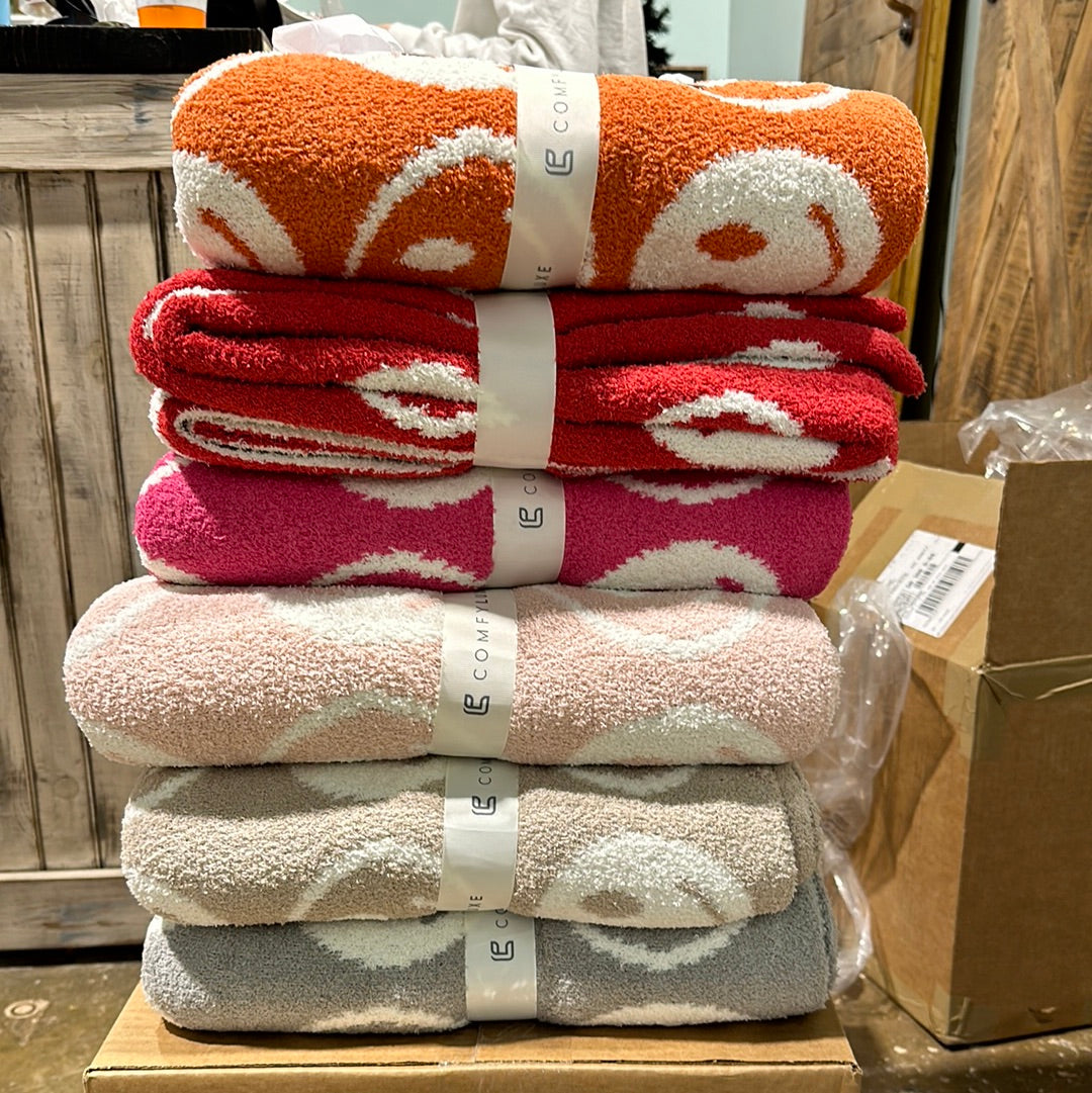 Comfy Luxe Blankets