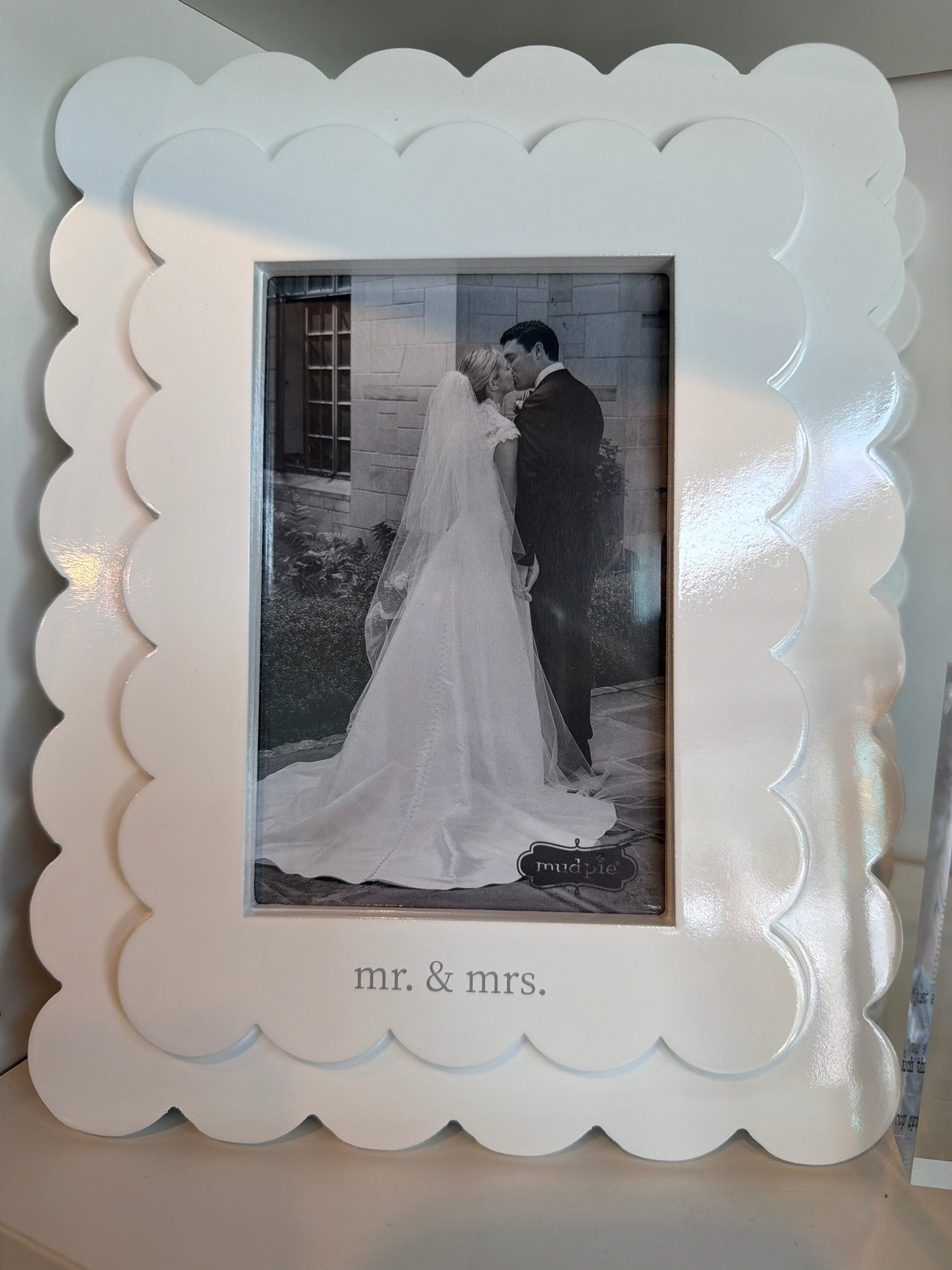 Mr & Mrs scallop frame