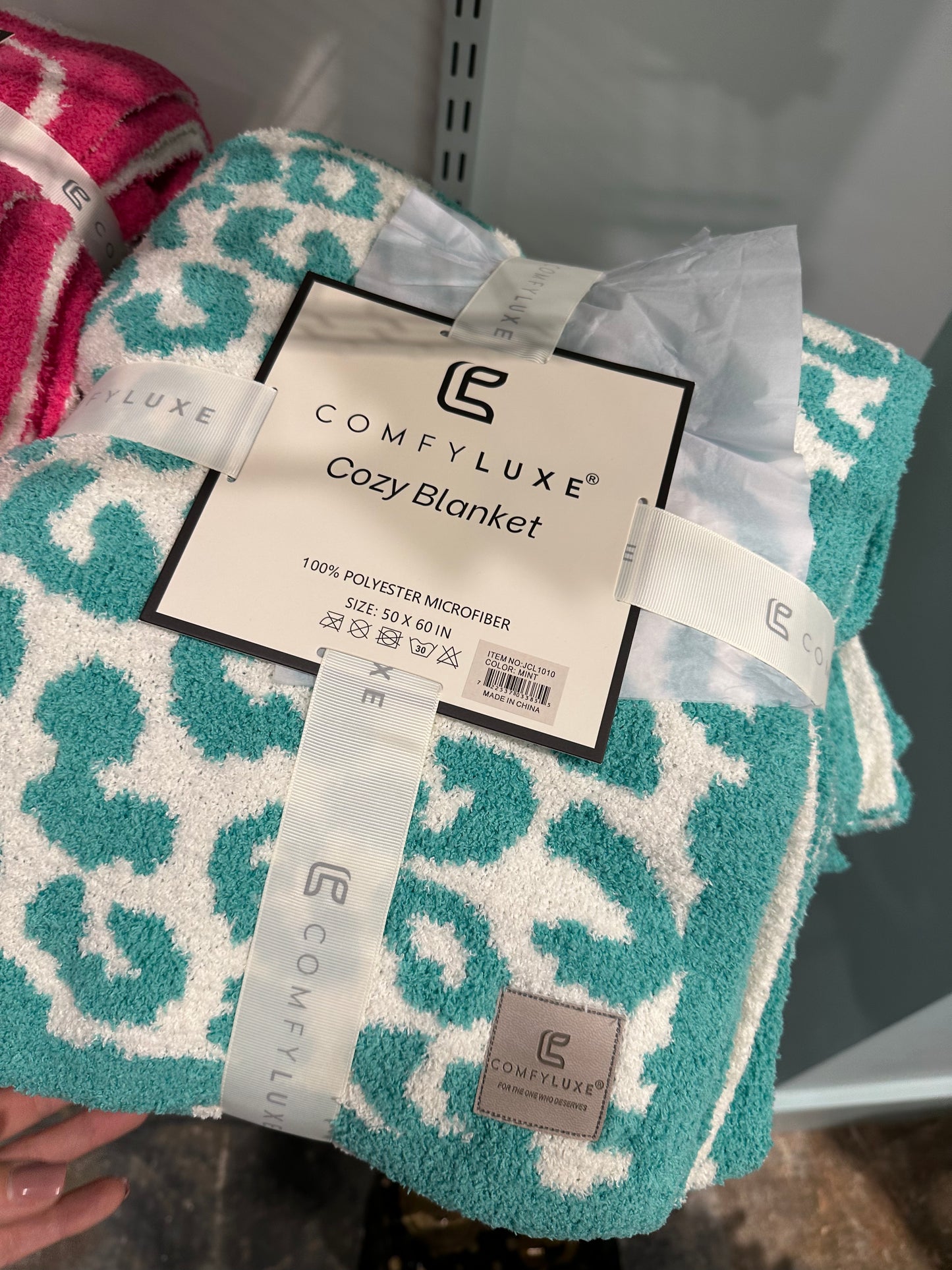 Comfy Luxe Blankets